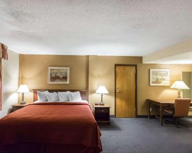 AmericInn by Wyndham North - 6