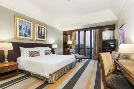 Chatrium Royal Lake Yangon - 47