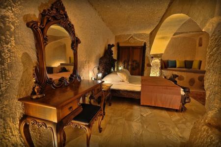 Eyes Of Cappadocia Cave - 224