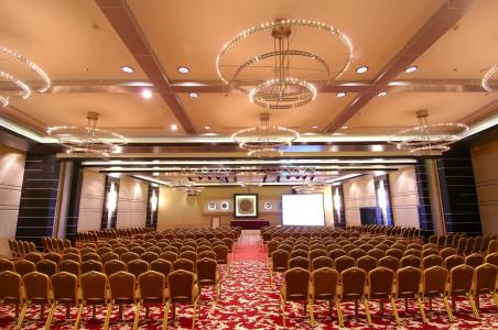 Dedeman Konya Convention Center - 11