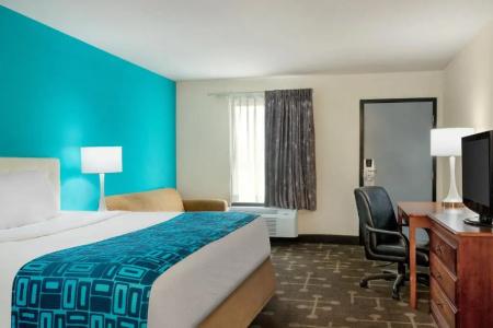 Howard Johnson by Wyndham Lookout Mountain - 15