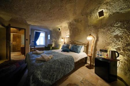 Emit Cave - 103