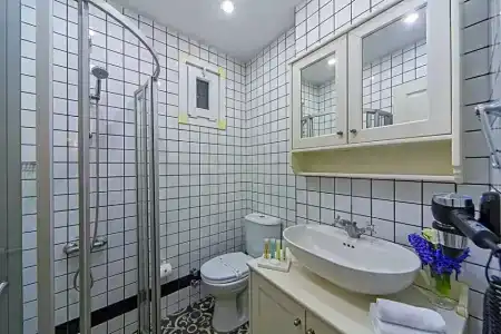 Meroddi Pera Flats - 13