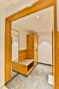 Vbr Grand Inn - 37