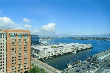 Renaissance Boston Waterfront - 43