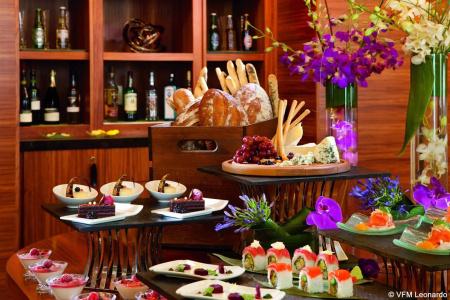 The Ritz-Carlton, - 7