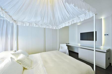 Romano House - 9