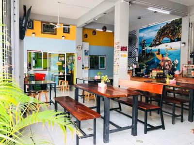 Hatyai Dee - 17