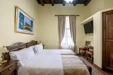 Porto Del Colombo Traditional Boutique - 143