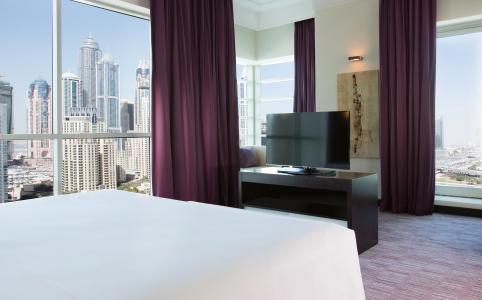 Pullman Dubai Jumeirah Lakes Towers - 3