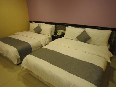 Oyo 151 Twin - 51