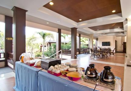 Rose Bay Resort - 11