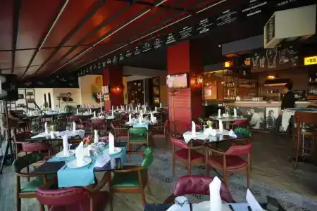 Karpalas City & Spa - 18