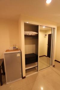 The Royal Bee Aparthotel - 6