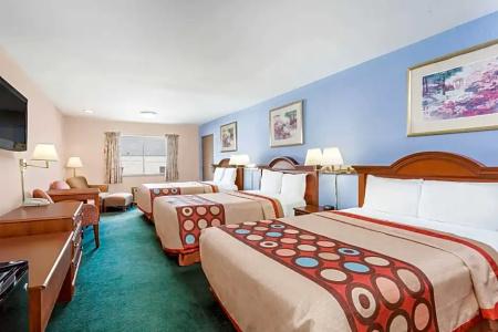 Super 8 by Wyndham - 17