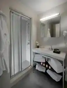 Karavia Lux Inn - 4
