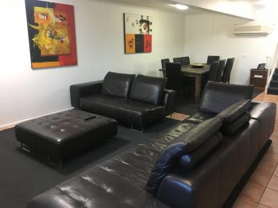 Cosmopolitan & Serviced Apartments - 10