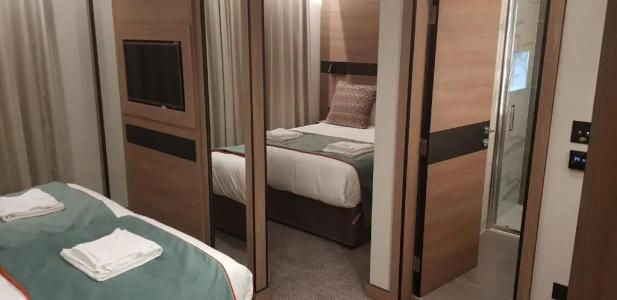 Merit Kensington - 100