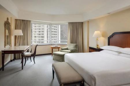 Sheraton & Convention Center - 66