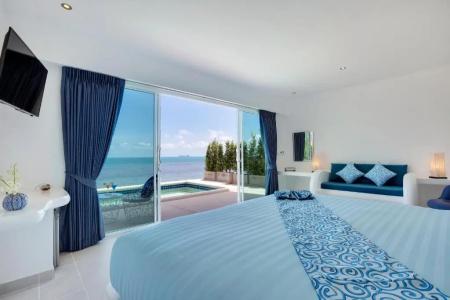La Perle Luxury Boutique - 72