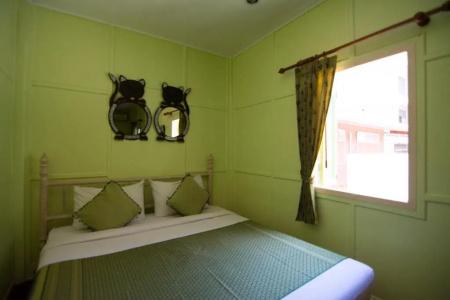 Samsen Sam Place - 143
