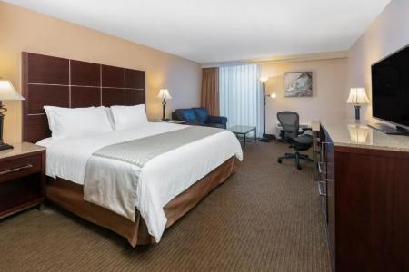 Wyndham Riverfront - 52