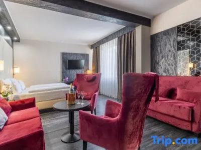 Plaza Schwerin; Sure Collection By Best Western - 195