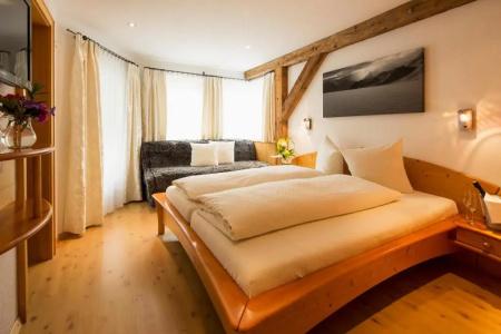 Laret Private Boutique - Adults Only - 28