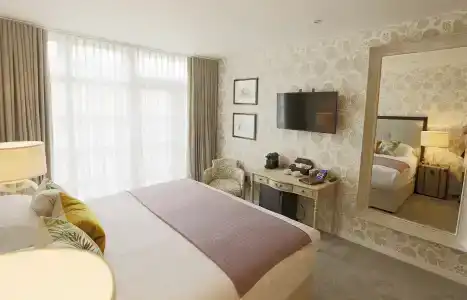 Nira Caledonia - 5