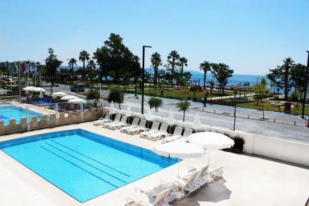 Pacco Boutique & Spa - 13