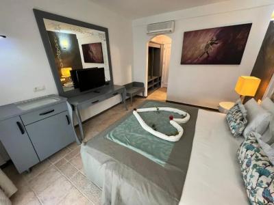 Tiana Beach Resort - 81