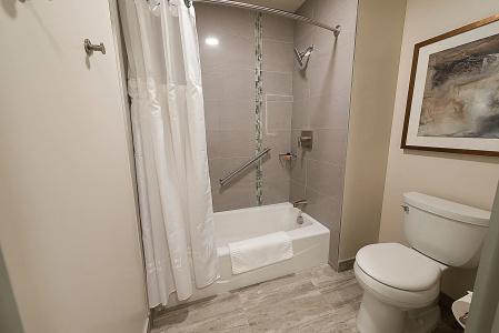 Legacy Resort & Spa - 8