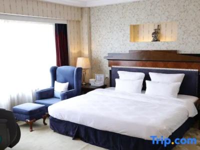 Nanjing Grand - 136