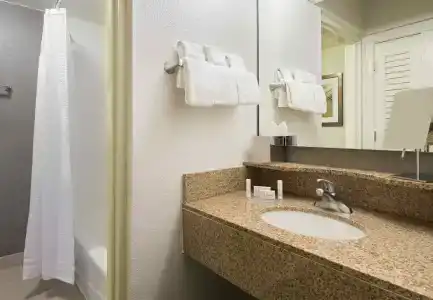 Courtyard by Marriott/Wrightsville Beach - 10