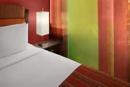 Sirtaj – Beverly Hills - 5