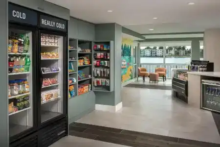 Home2 Suites By Hilton Miami Airport South Blue Lagoon - 9