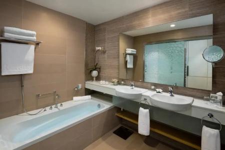 Beach Rotana Residences - 35