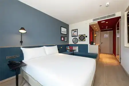 Hampton by Hilton Center - 25