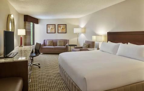 DoubleTree by Hilton Houston Intercontinental Airport - 49