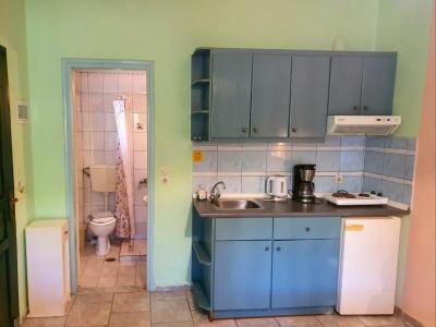 Dioskouroi Apts - 81
