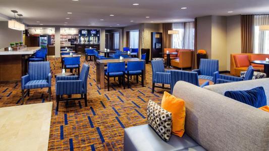 Courtyard by Marriott Broadway - 24