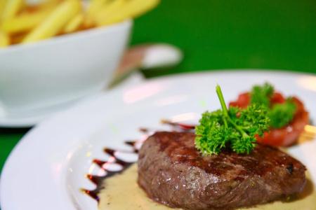 Harrys Bar & Restaurant - 9