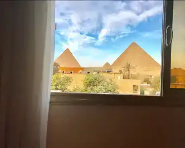 3 Pyramids View Inn - 5