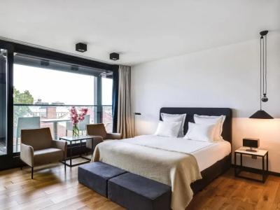 Sense Sofia - 108