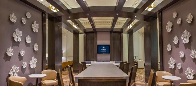 Hilton New Orleans / St. Charles Avenue - 12