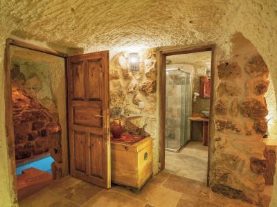 Atilla's Cave - 510