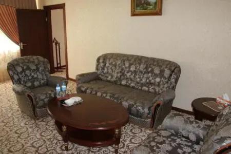 Zargaron Plaza - 40