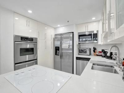 The Alexander All Suites - 688