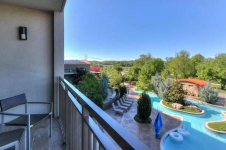 Courtyard by Marriott - 130