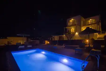 Amperian Mykonos Suites & Villas - 445